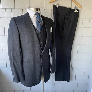 80s Vintage Grey Wool Pinstripe 2-Button 3-pc Mens Suit with Dior Tie Size 40L - Picture 1 of 16
