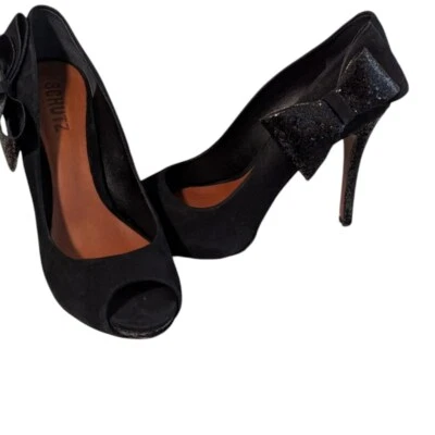 Schutz, Tacones Peep-Toe Negros con Lazo y Lentejuelas, Talla 5 Foto 1 de 4