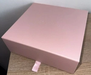 Douglas Geschenkbox 8 cm x 22 cm x 21 cm Rosa Neu - Bild 1 von 6