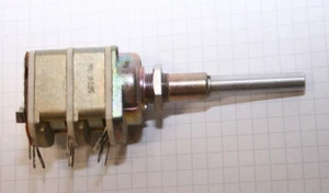 Drehpotentiometer 3-fach - 3x500k lin - M10 - 6mm Achse - Dralowid          [BT] - Bild 1 von 4