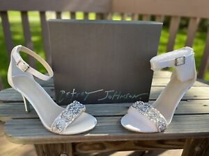 NIB Betsey Johnson Bridal Shoes, Size 8.5W. Ivory Satin High Heels With Beads