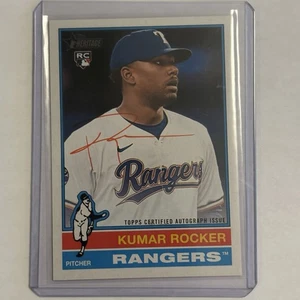 Kumar Rocker 2025 Topps Heritage ROA-KR inchiostro rosso Real One RC Rookie Auto 17/76 - Foto 1 di 8