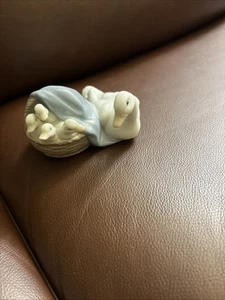 LLADRO 4895 "Patos" Madre Pato con 4 Patitos Bebé En Una Cesta Figura Brillante - Imagen 1 de 4