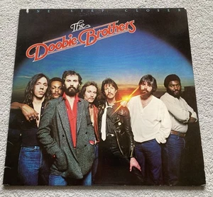 The Doobie Brothers ‘One Step Closer’ 12” Vinyl LP 1980 HS 3452 - Picture 1 of 13