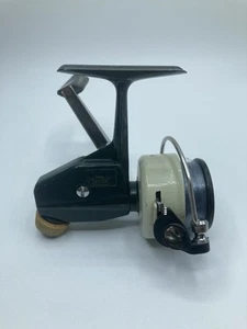 Carrete giratorio ultraligero Zebco Cardinal 3 1975 vintage Suecia S/N 750200 - Imagen 1 de 7