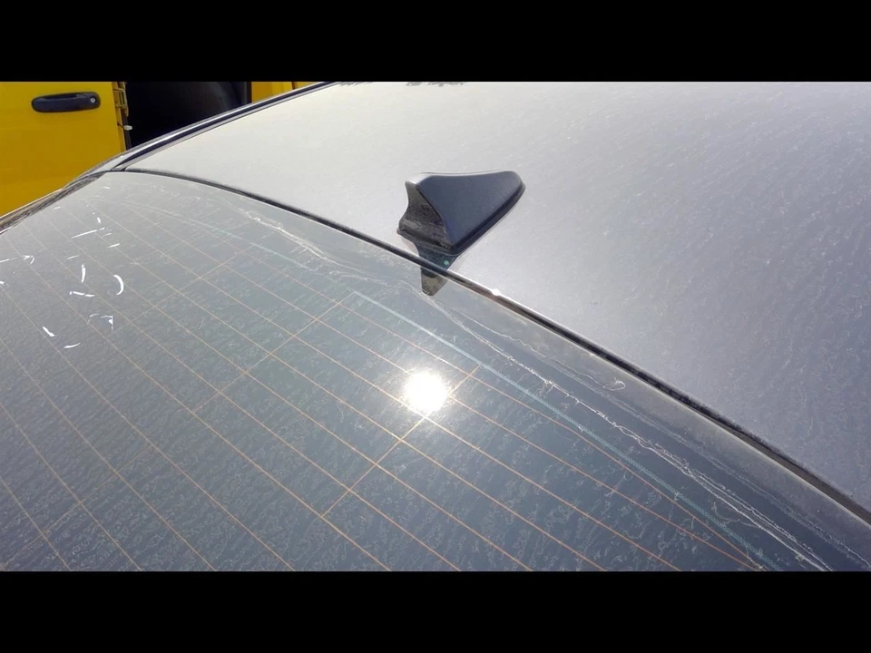 Antena de aleta de tiburón KIA OPTIMA 2016 16 montada en el techo  Foto 1 de 4