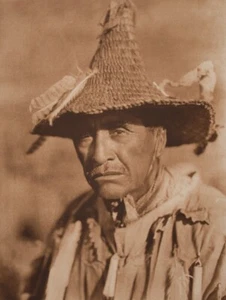 Edward Curtis Klamath Warrior's Headdress 1923 17"x 22" Archival Art Print - Picture 1 of 1