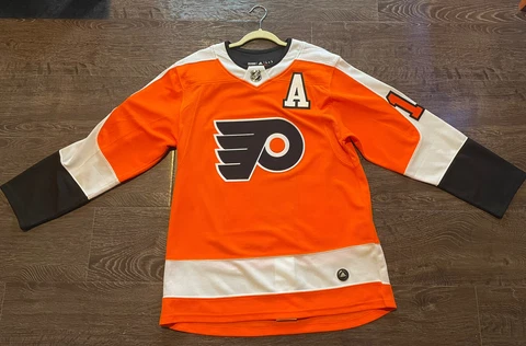 Philadelphia Flyers Adidas Wayne Simmonds Authentic Jersey Size 46, A Patch Cover
