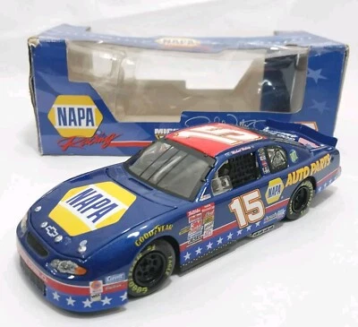 Michael Waltrip #15 1/24 Diecast NAPA Stars 2002 Monte Carlo Action Racing #N086 Foto 1 de 4