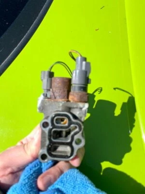 22Q114 VTEC Solenoid 2008 Honda Fit 1.5  - Image 1 of 2