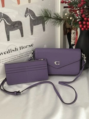 Bolso Bandolera Coach Wyn Bolso sin asas Cuero Púrpura Hombro C8439 Sobre Foto 1 de 4