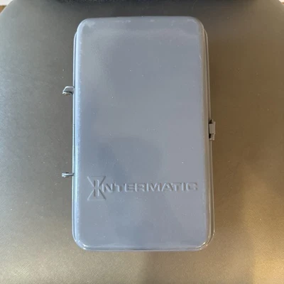 Interruptor temporizador mecánico intermatic T104R 40A 208-277 V gris 24 horas dial exterior Foto 1 de 4