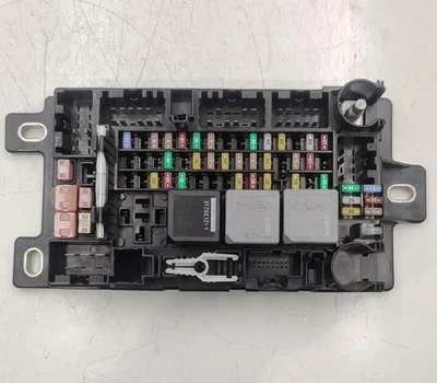 CENTRALINA SCATOLA FUSIBILI JAGUAR E-PACE X540 12 20 2.0D I4 120KW SUV - Immagine 1 di 4