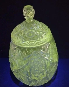 Glows--Fostoria #600 Brazilian Hobstar Biscuit Jar, Circa 1899-1905 Antique Read - Picture 1 of 20