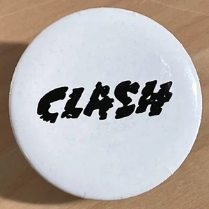 Vintage Ende 1970er THE CLASH Pin Button Anstecker Joe Strummer Punk Band Mick Jones - Bild 1 von 2