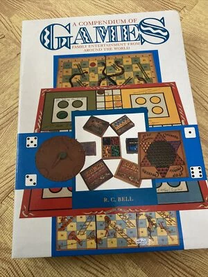 Un compendio de juegos entretenimiento familiar de todo el mundo por R.C. Campana Foto 1 de 4