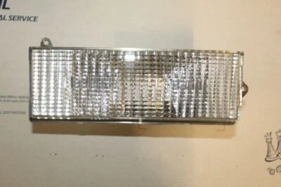 Luz de señal de giro OEM para mano derecha Jeep Cherokee 1986-1992 Comanche 1984-1996 Foto 1 de 4