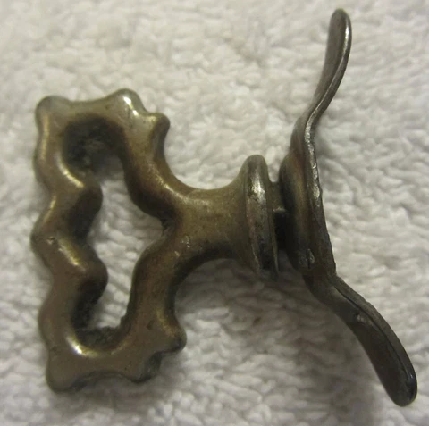 1 antique window door ornate hand twist lock,key,VTG,cabinet,handle tool Cover