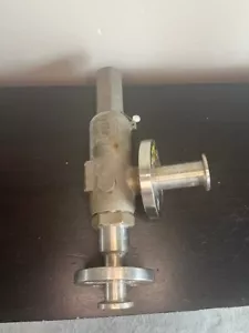 Farris Engineering 27CA23-120/S4 Safety Pressure Relief Valve 3/4" X 1" 125PSIG - Picture 1 of 8