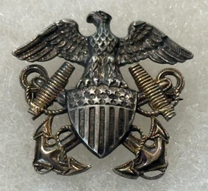 INSIGNIA OFICIAL DE MARINA DE LA SEGUNDA GUERRA MUNDIAL INSIGNIA GORRA EN EL EXTRANJERO 1/20 ORO 10K N.S.U. sello - Imagen 1 de 2