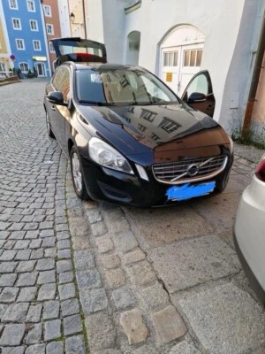 Volvo v60 - Bild 1 von 3