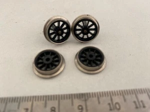 4 HORNBY 15mm DIA LOCO BOGIE WHEELS 00 GAUGE & AXLES PUSH FIT SUIT MANY - Picture 1 of 2