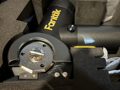 Fanttik C8 Nano Tijeras Eléctricas Inalámbricas con Luz LED Cortador de Cartón Batería Foto 1 de 4