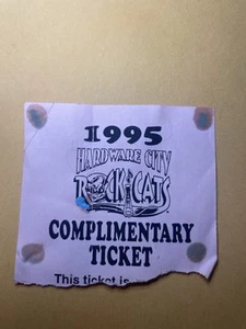 Hardware City Rock Cats 1995 Biglietto Omaggio Stub Vintage MiLB Promo - Foto 1 di 2