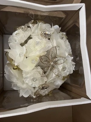 1件装金色胸针婚姻水钻新娘伴娘花束装饰 — 第 1/3 张图片