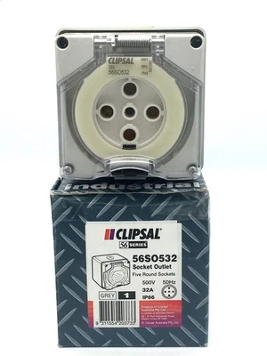 CLIPSAL Socket Outlet 56SO532 500V 32A 5 Round Pins IP66 Grey Series 56 - Image 1 of 4