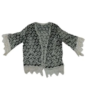 Solitaire Black White Geometric Lace Trim Kimono Style Top L w/ Stitched Pattern - Picture 1 of 9
