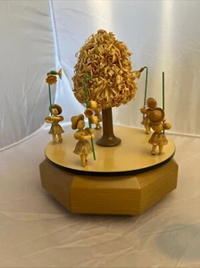 ERZGEBIRGE, Germany Handarbeit SPIELUHR Blumenkinder tanzender Baum WALZER - Bild 1 von 13