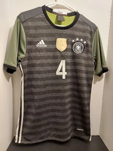 Men's Medium Adidas FIFA 2014 Champions Deutscher Fussball-Bund Jersey Striped 4 - Picture 1 of 9