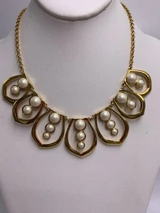NWOT Carolee gold tone glass pearls  statement necklace S25z - Picture 1 of 6