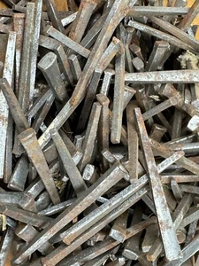 400+ Vintage Cut Nails 2 3/8"L, Rectangle Head ~ Total 5 Lbs ~ Restoration Pcs - Picture 1 of 7