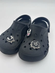 Kinder Crocs Clogs schwarz Größe 3 Junior Spiderman Venom Charms getragen - Bild 1 von 5