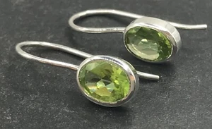 Peridot oval drop earrings solid Sterling Silver 8 x 6mm. Faceted. Rigid. Box. - Picture 1 of 8