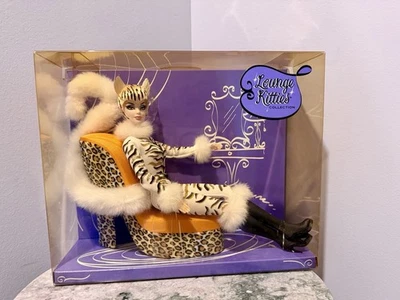 Muñeca Barbie Mattel LOUNGE KITTIES Disfraz de Tigre Chaise Lounge, CofA, Sellada Nueva en Caja Foto 1 de 4