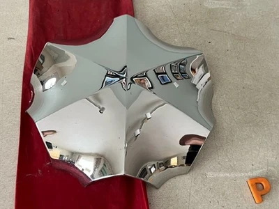 #P 1) Olds Aurora 1996-1999 16" OEM tapa central cromada 2562005 9592699 Foto 1 de 4