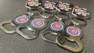 LOTTO DI (4 CADAUNO) CHICAGO CUBS APRIBOTTIGLIE/PORTACHIAVI COMBO - CON LICENZA - Foto 1 di 24