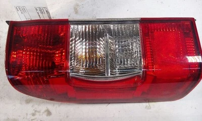 Luz trasera izquierda para conductor Nissan NV 1500 12-19 lámpara lente cuarto de panel montado Foto 1 de 4