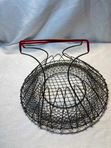 VINTAGE RED HANDLED WIRE METAL COLLAPSIBLE EGG VEGETABLE FRUIT WASH  BASKET(21) Cover