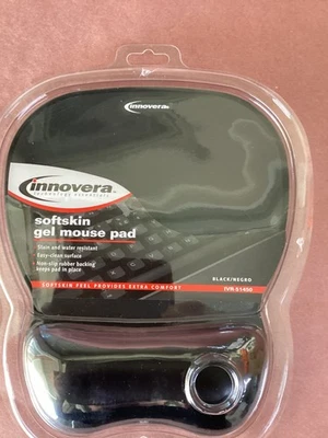 Innovera Softskin Gel Mouse Pad with Wrist Rest IVR-51450 Black - Image 1 of 3