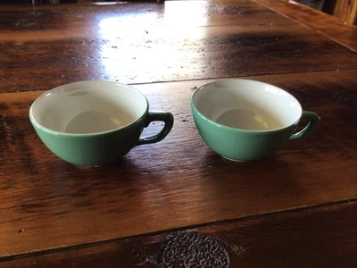 Lote de 2 tazas de té Taylor Smith Taylor Conversation verde y blanco de repuesto Foto 1 de 4