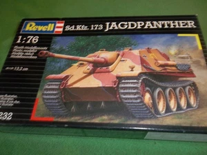 REVELL 1/72 sd.kfz. 173 JAGDPANTHER - Picture 1 of 3