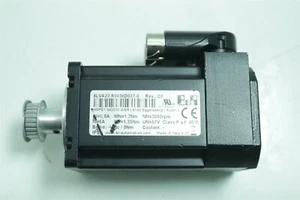 Motor síncrono de automatización B&R M0PE1 342010 8LVA23.R0030D027-0 - Imagen 1 de 6