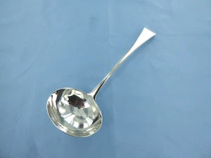 AN ANTIQUE STERLING SILVER, OLD ENGLISH SAUCE LADLE, LONDON 1797. - Picture 1 of 7