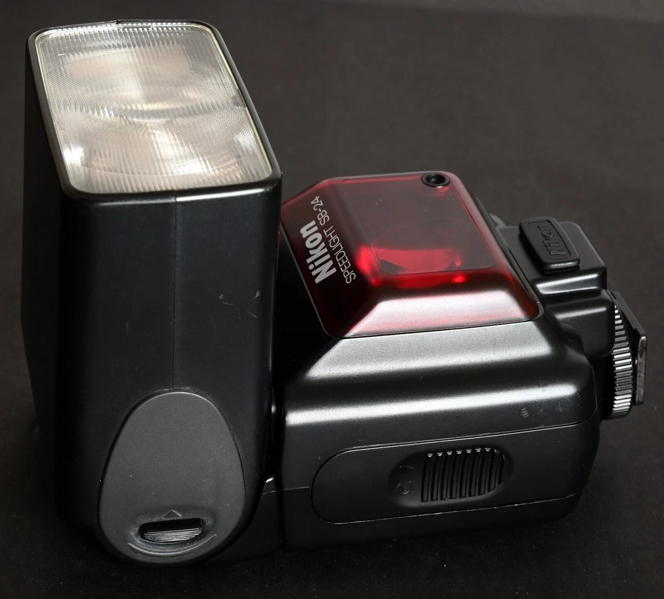 Nikon Speedlight SB-24 Dedicated Full Specification AF Assist Flash - Near Mint - Image 1 of 4