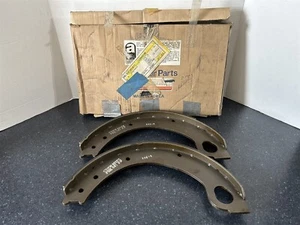 New Holland Genuine Part # C5NN2218E BRAKE SHOE - Picture 1 of 6