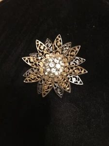 Vintage Gold /Silver Filigree Flower Brooch/ Clear Rhinestones Unsigned - Picture 1 of 5